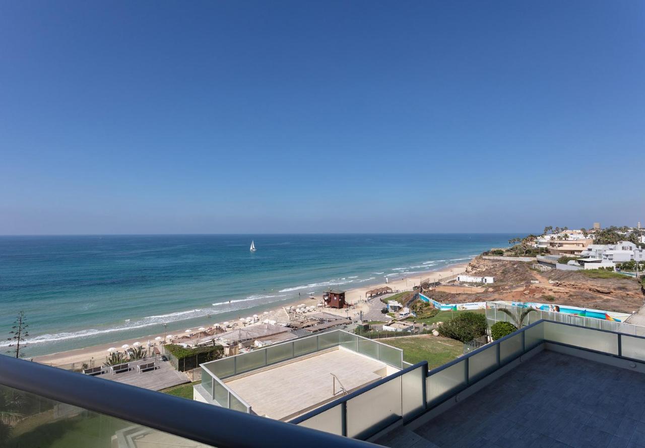 Sea View Stylish 1Br With Balcony By Beachfront Stay Herzelia Eksteriør bilde