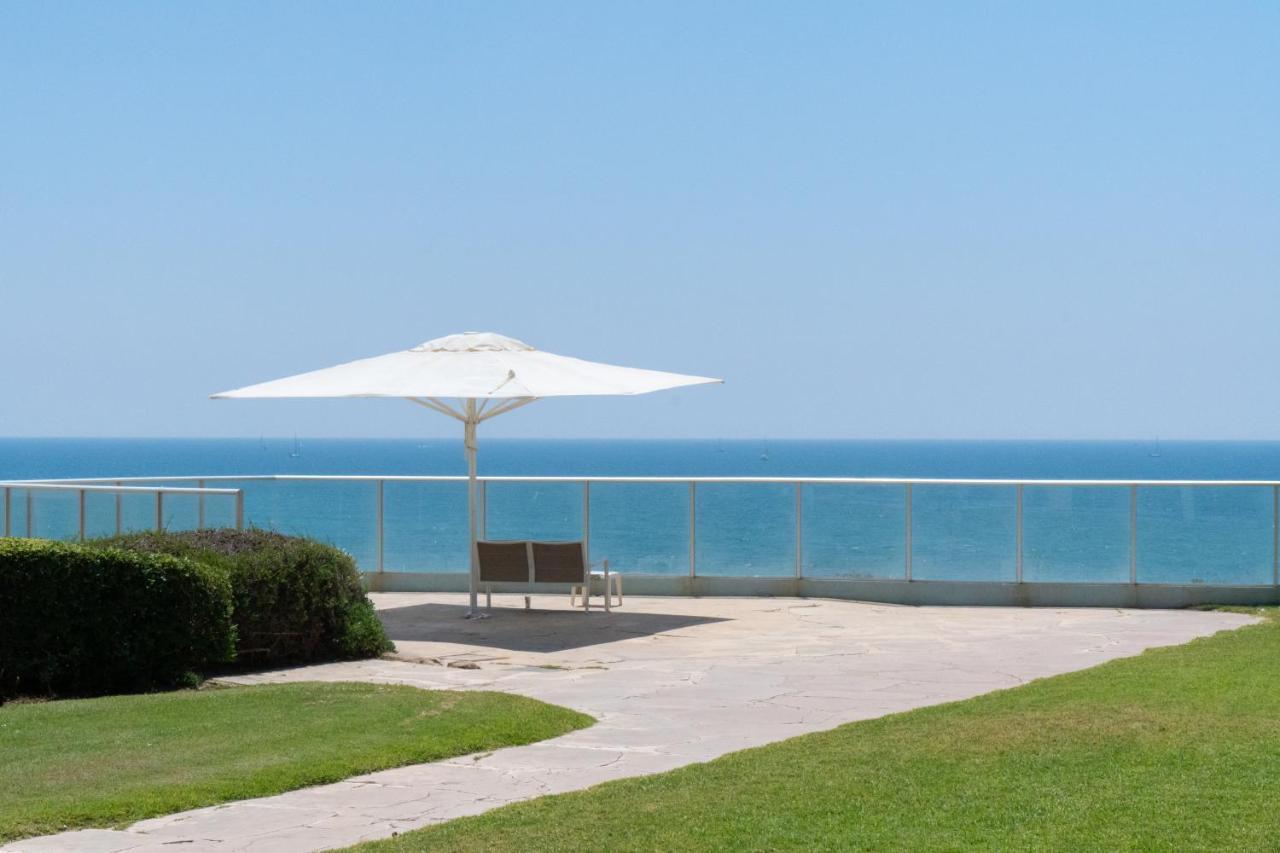 Sea View Stylish 1Br With Balcony By Beachfront Stay Herzelia Eksteriør bilde